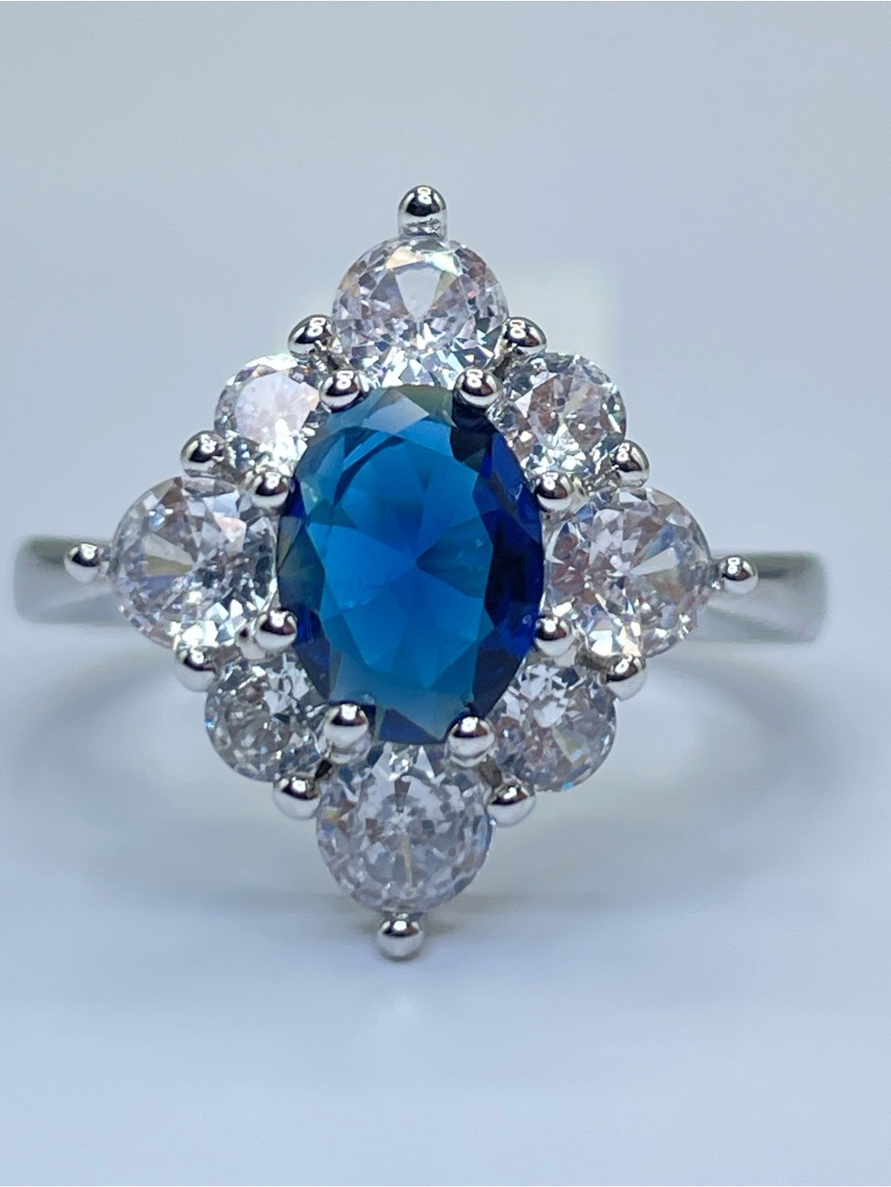 Swarovski Crystal Elements Blue White Crystal Halo Ring Art Deco Size 7